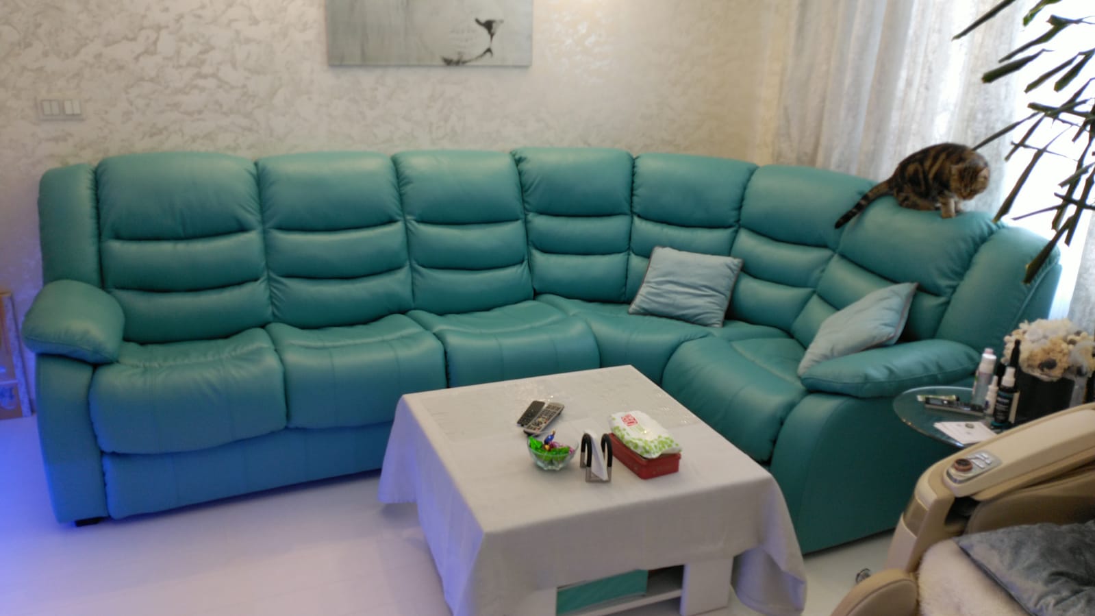 Перетяжка дивана на дому. Новоаннинский